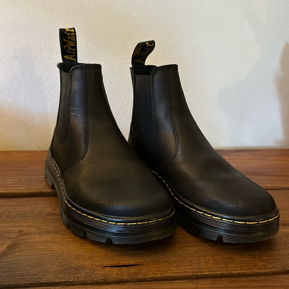 Dr. Martens Unisex 2976 Chelsea Boot - NEVER WORN